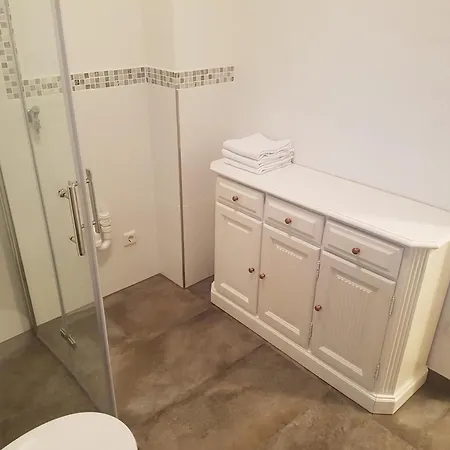 Weckerle Konukevi 3*