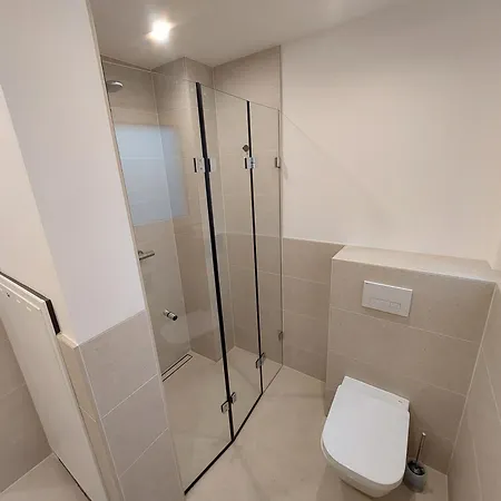 Weckerle Konukevi 3*